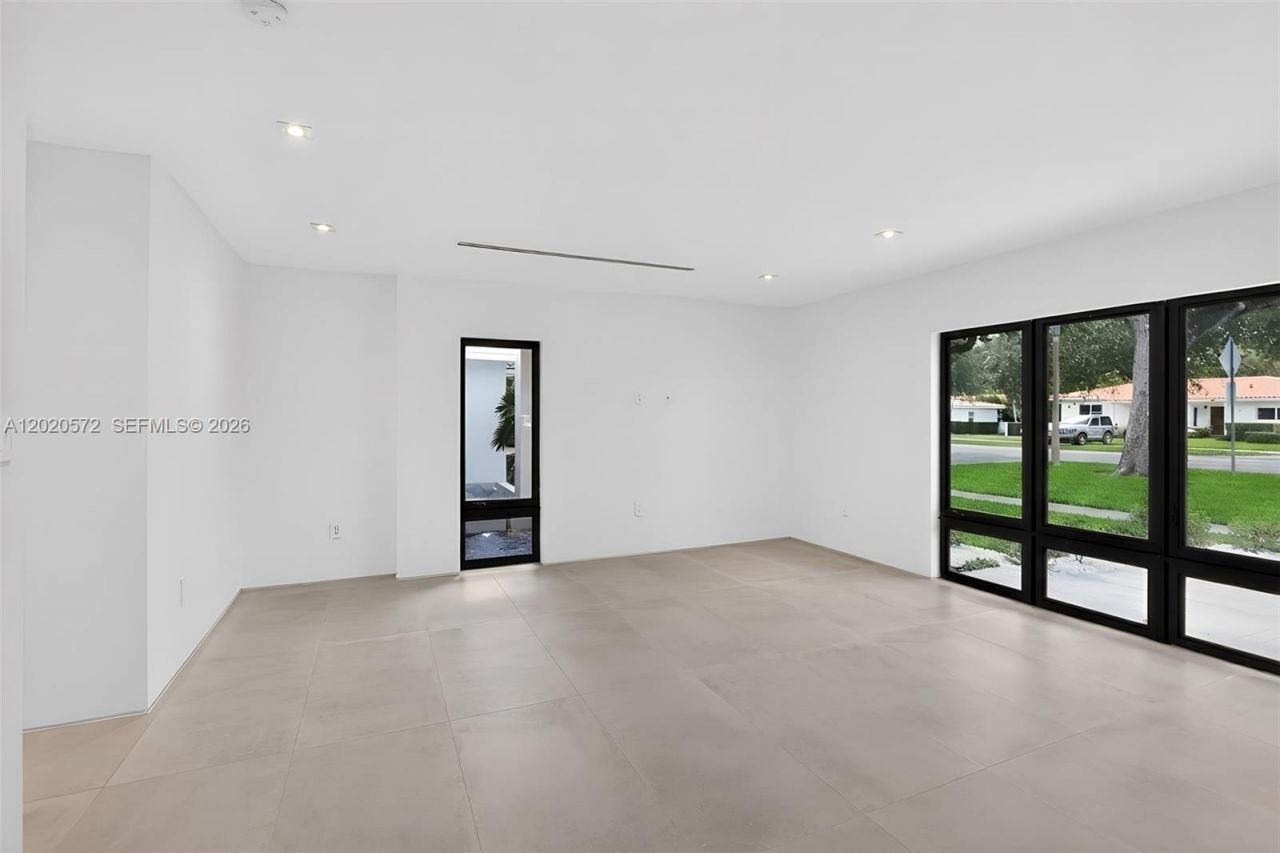 439 Hardee Rd , Coral Gables, FL 33146 Photo
