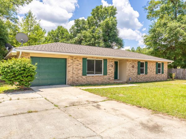 5599 Wesley Drive, Milton, FL 32570