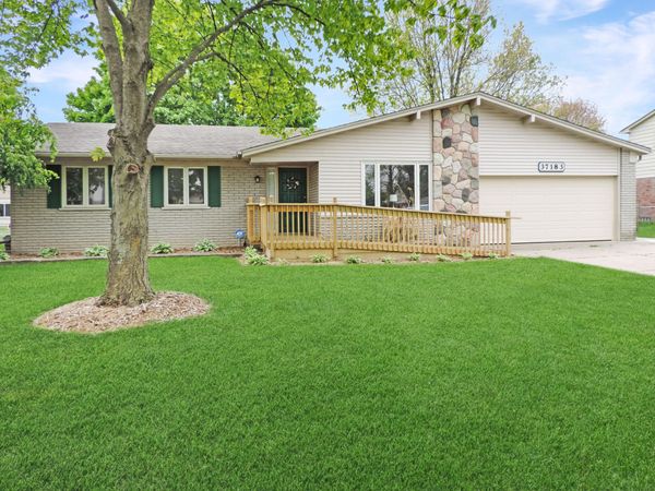 37183 Vargo, Livonia, MI 48152