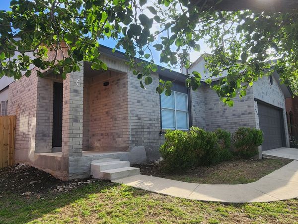 8206 Talkenhorn, Converse, TX 78109