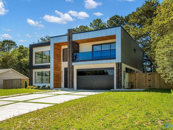 4602 Whitehall Drive NW, Huntsville, AL 35816