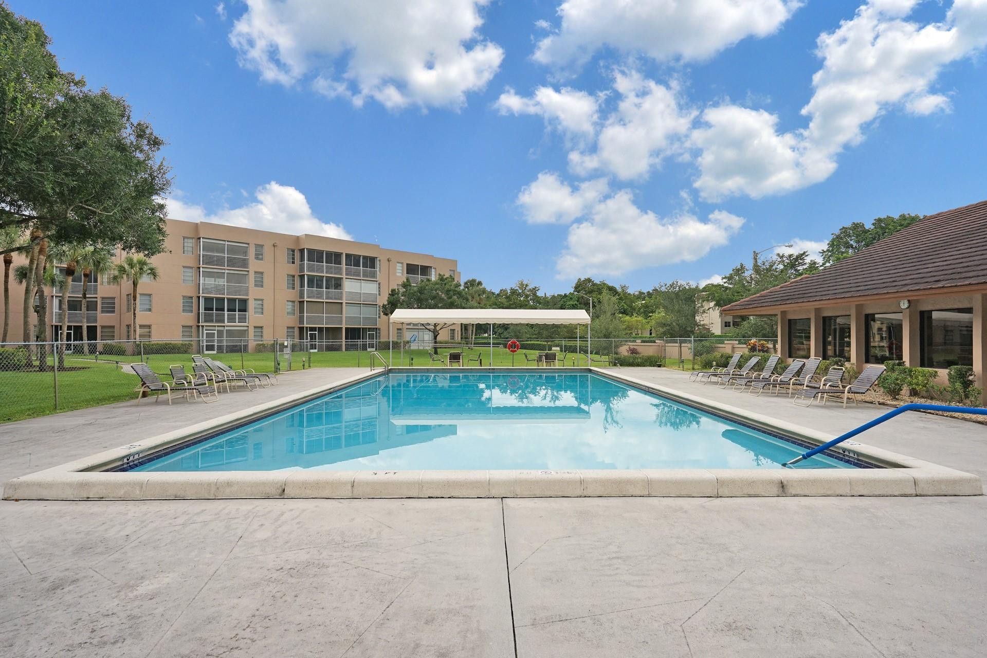 1831 Sabal Palm Drive, Unit 202, Davie, FL 33324 Photo