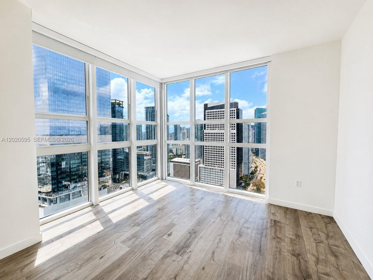 951 Brickell Ave , Unit 3501, Miami, FL 33131 Photo