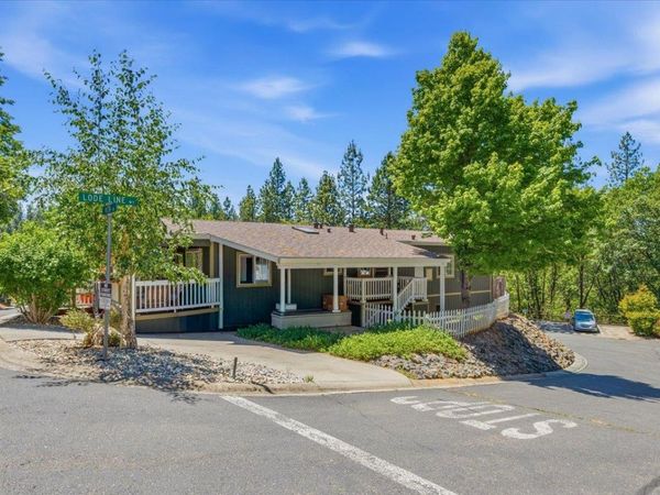13875 Meda Dr, Grass Valley, CA 95949