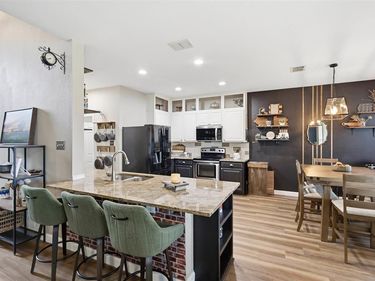 8228 Misty Water Drive, Fort Worth, TX 76131