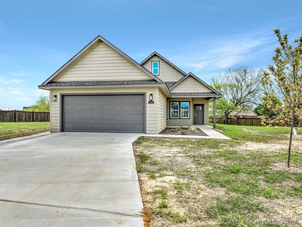 1178 Wild Indigo Circle , Calera, OK 74730