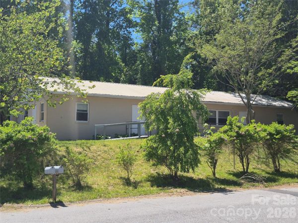 1745 Meadowbrook Terrace , Hendersonville, NC 28792