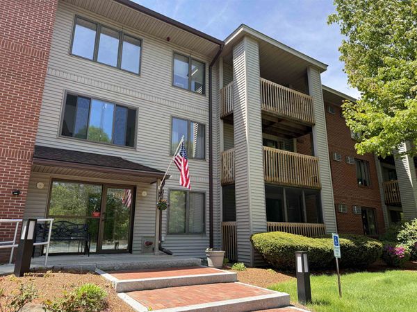 300 Candlewood Park, Unit 314, Nashua, NH 03062