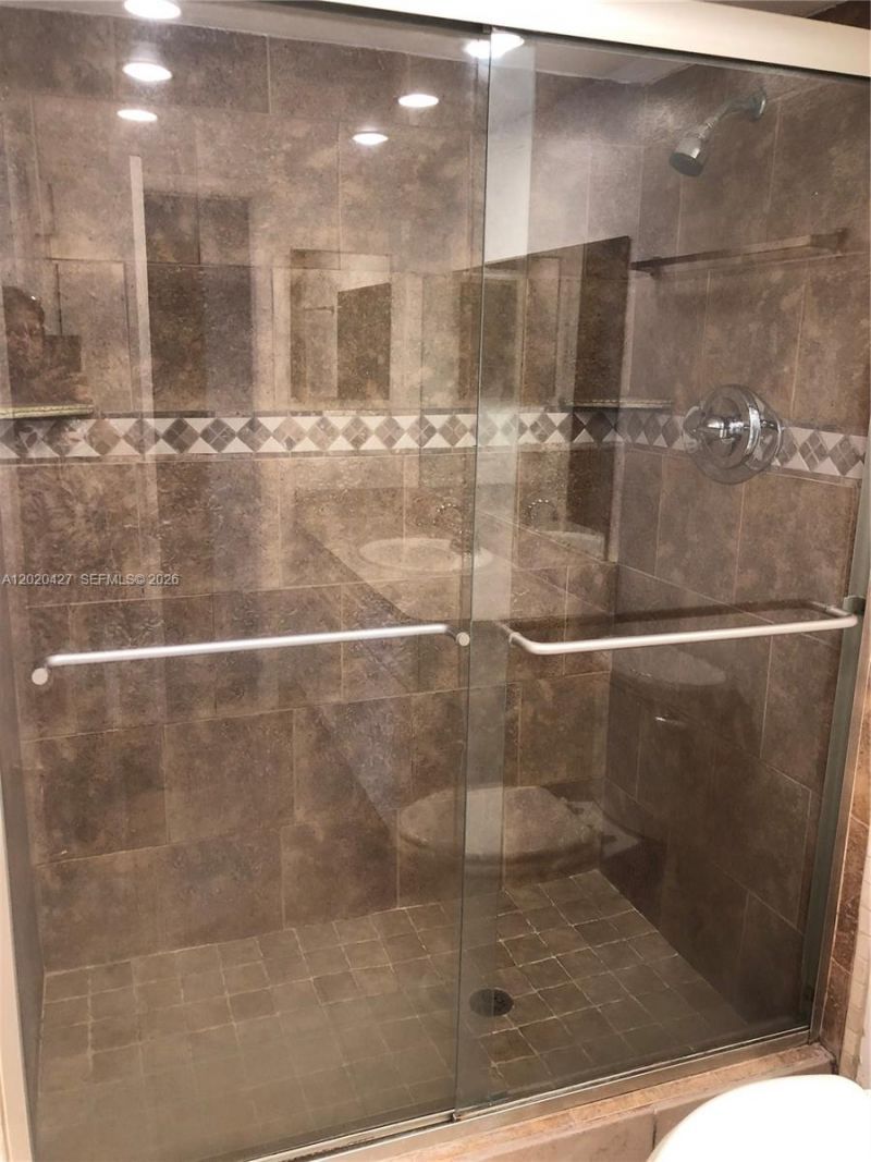 210 Lakeview Dr , Unit 207, Weston, FL 33326 Photo