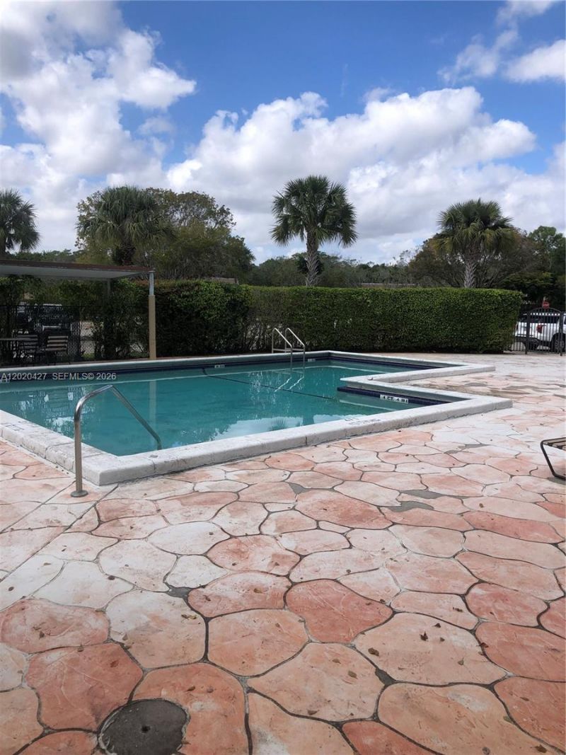 210 Lakeview Dr , Unit 207, Weston, FL 33326 Photo