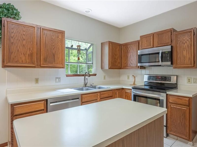 1989 Home Path Court, Centerville, OH 45459 Photo 12