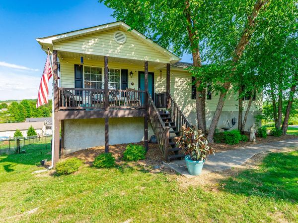 1012 Harvest Knoll Lane, Soddy Daisy, TN 37379