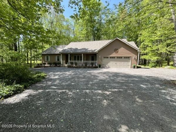 5 Cardinal Drive, Gouldsboro, PA 18424