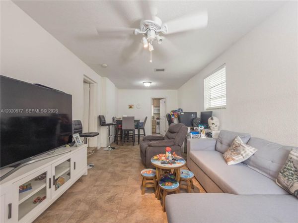 410 Pinecrest Dr, Unit B, Miami Springs, FL 33166