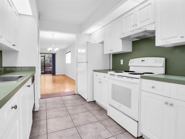 900 SW 142nd Ave, Unit 115L, Pembroke Pines, FL 33027