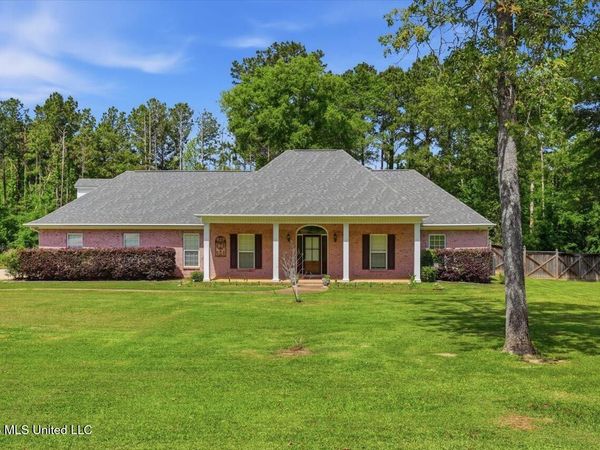 117 Holly Bush Place, Brandon, MS 39047