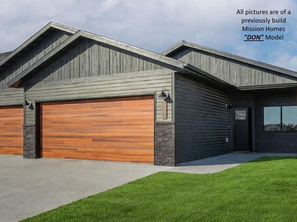 3842 Prairie Lane , Moorhead, MN 56560
