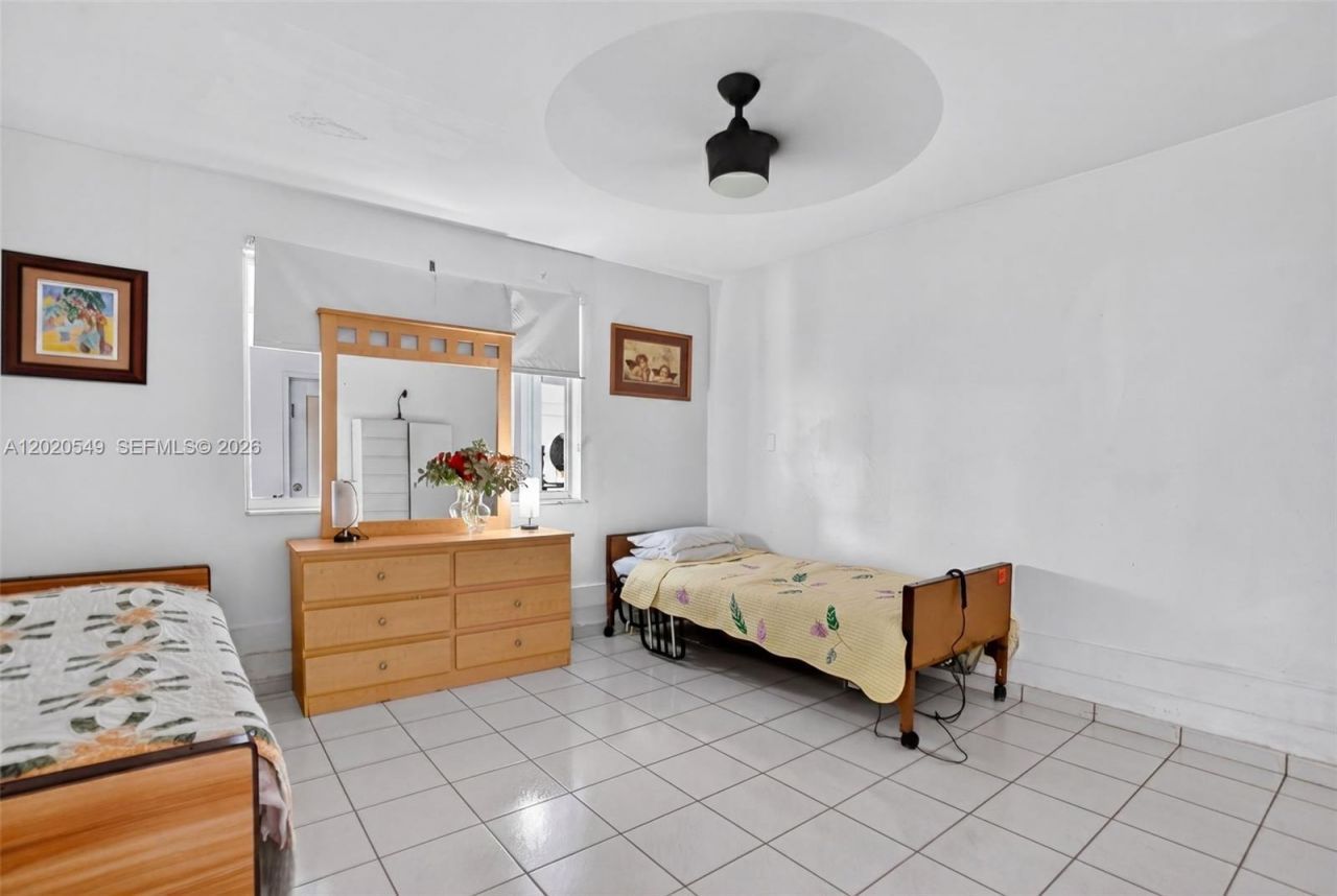 7100 NW 1st Ter, Miami, FL 33126 Photo