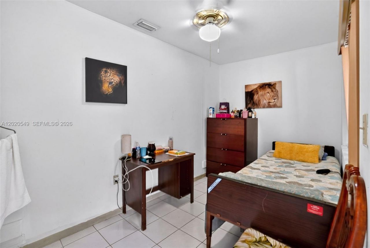 7100 NW 1st Ter, Miami, FL 33126 Photo