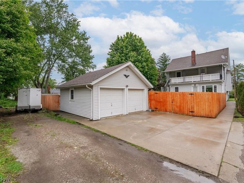 2417 S Arch Avenue , Alliance, OH 44601 Photo 2