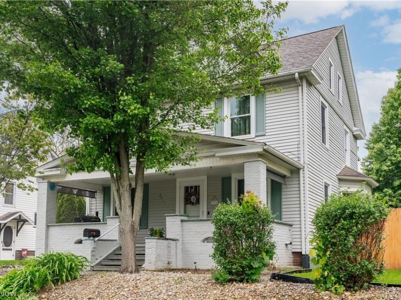 2417 S Arch Avenue , Alliance, OH 44601 Photo 3