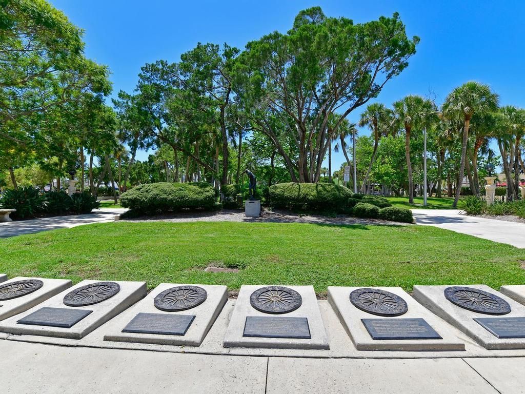 170 Roosevelt Drive , Unit 8, Sarasota, FL 34236 Photo