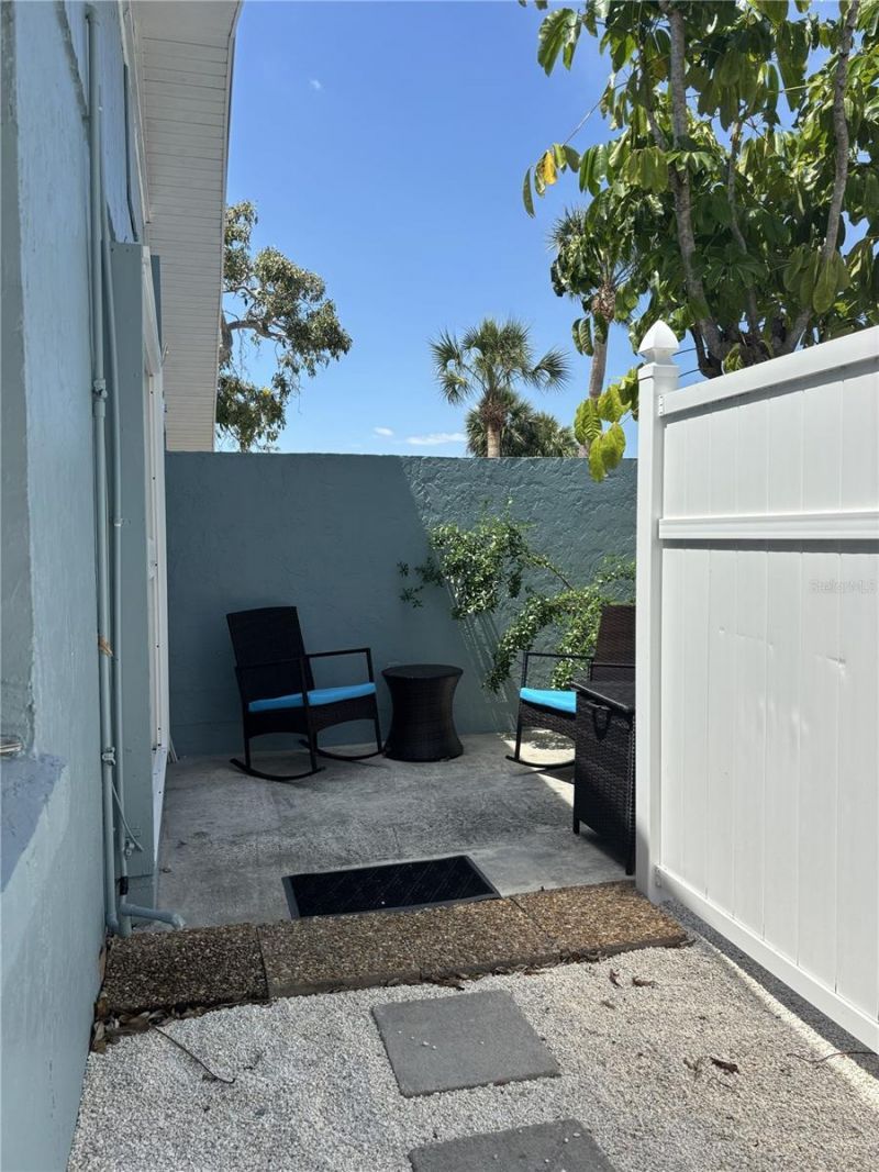 170 Roosevelt Drive , Unit 8, Sarasota, FL 34236 Photo