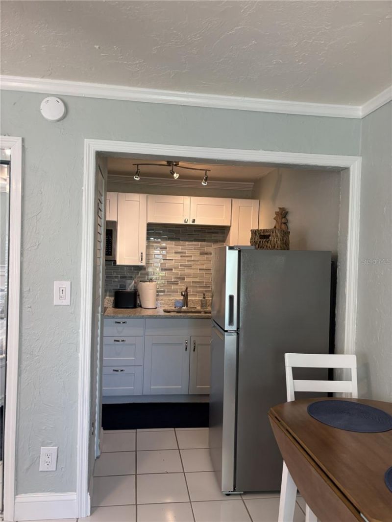 170 Roosevelt Drive , Unit 8, Sarasota, FL 34236 Photo