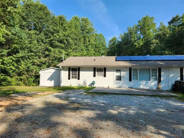 389 Collins Road , Toccoa, GA 30577
