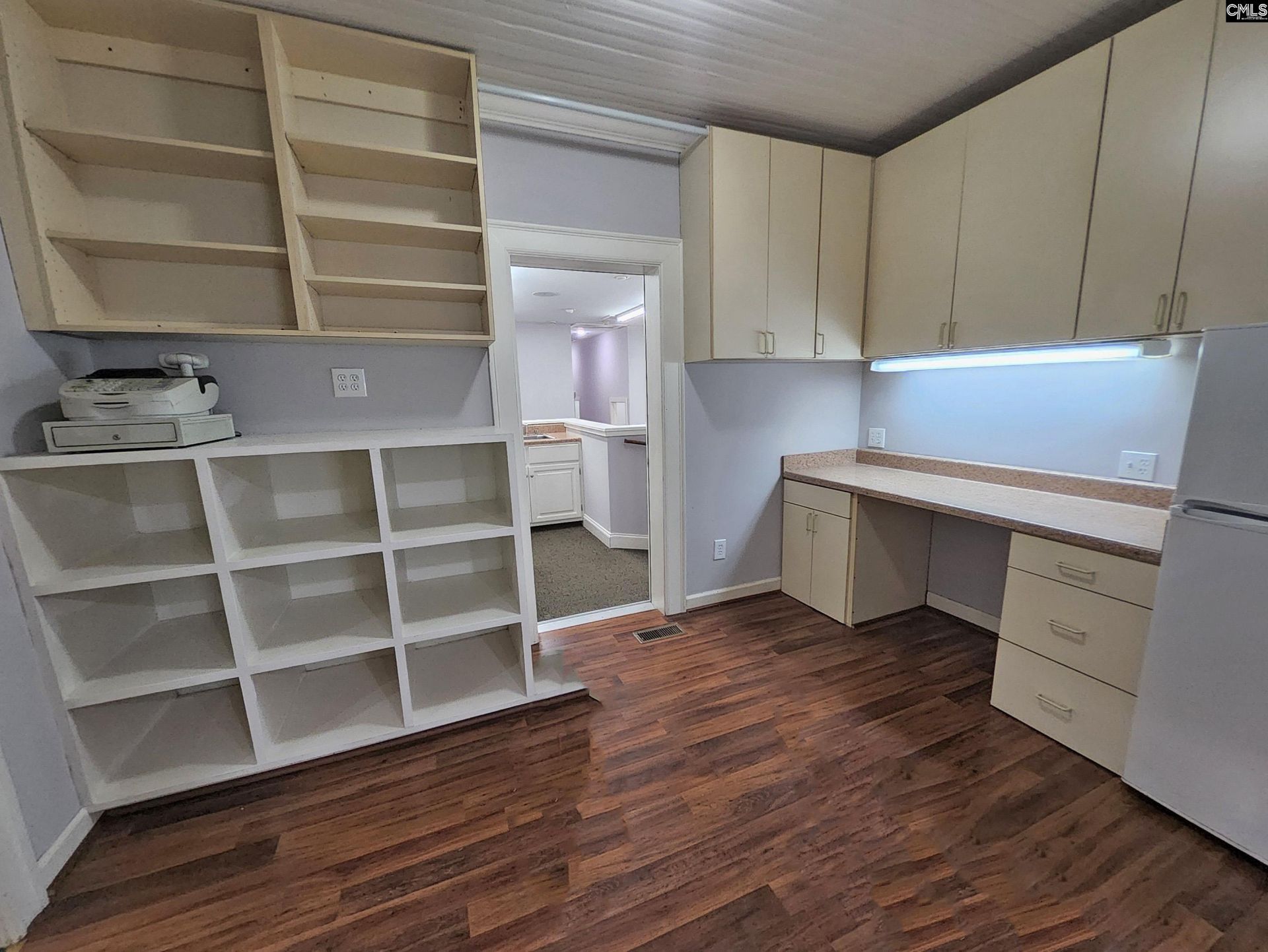 191 Friarsgate Boulevard  Photo 13