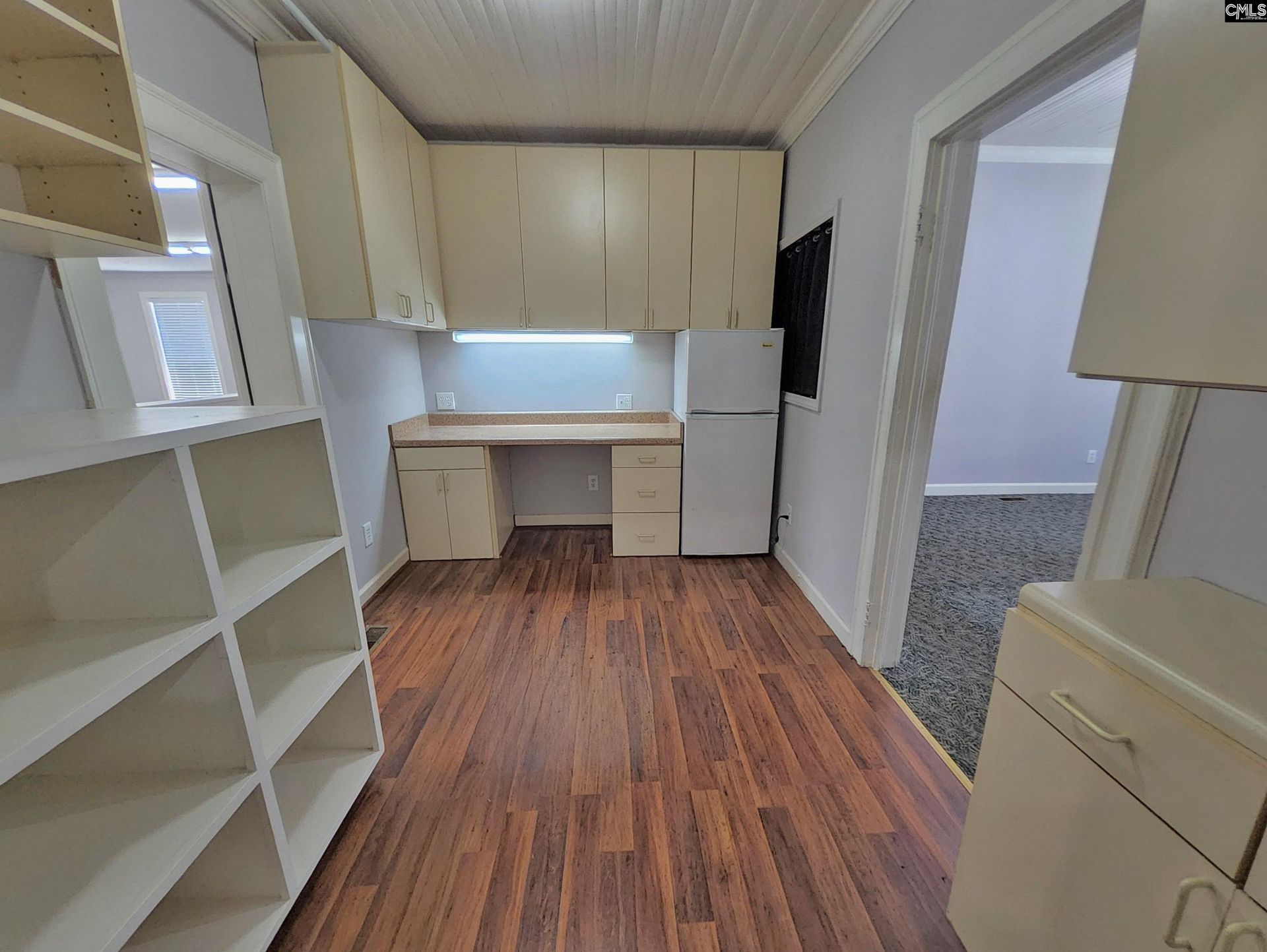 191 Friarsgate Boulevard  Photo 14