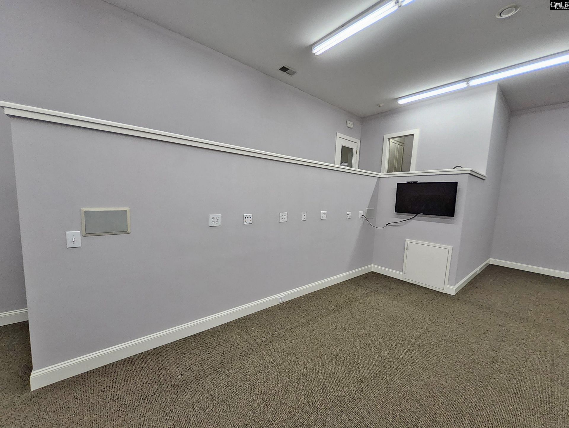 191 Friarsgate Boulevard  Photo 17