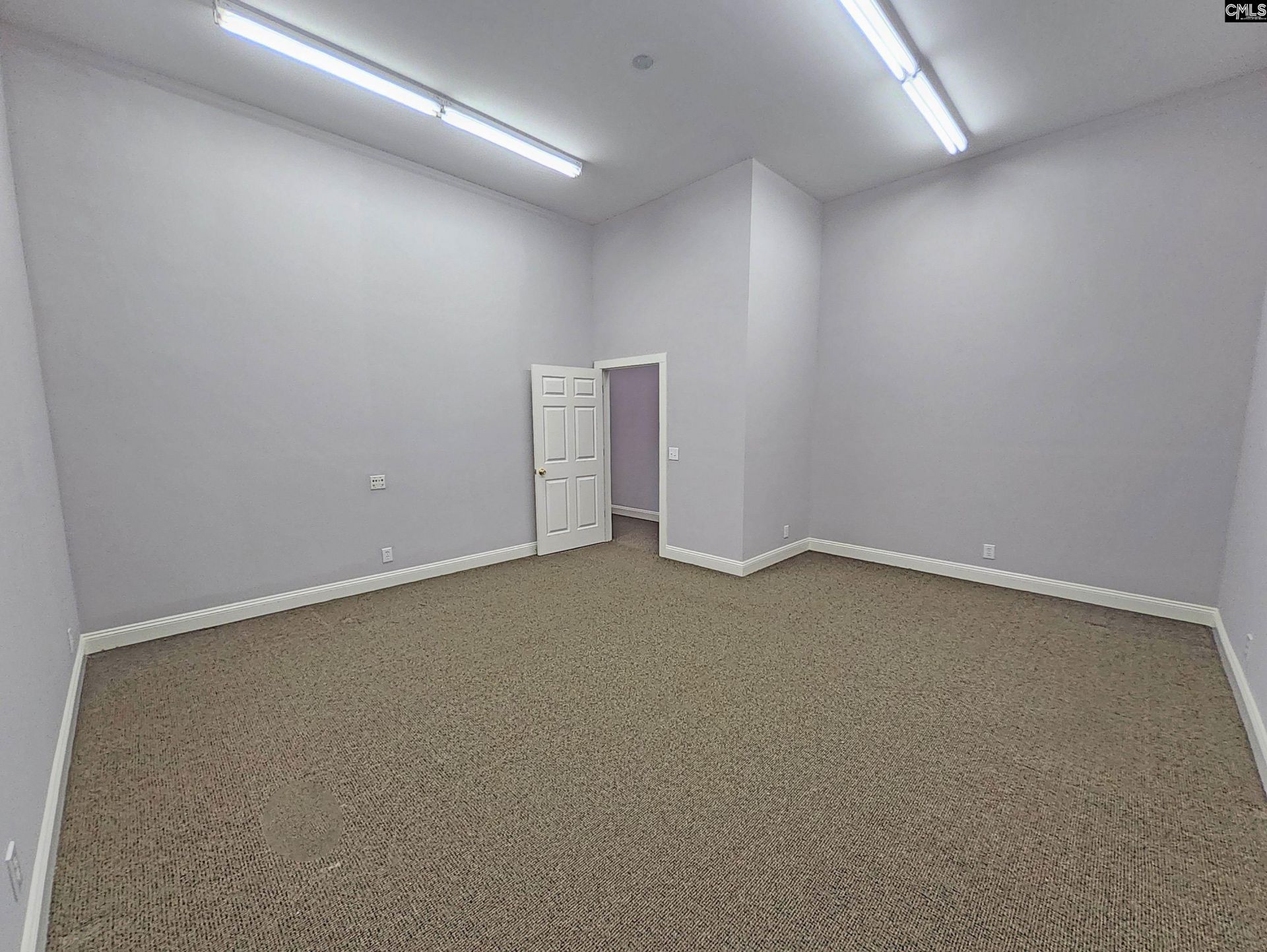 191 Friarsgate Boulevard  Photo 21