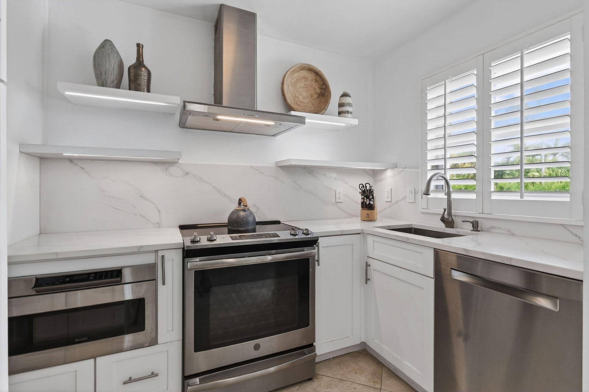 139 Sunrise Avenue, Unit 2030, Palm Beach, FL 33480 Photo
