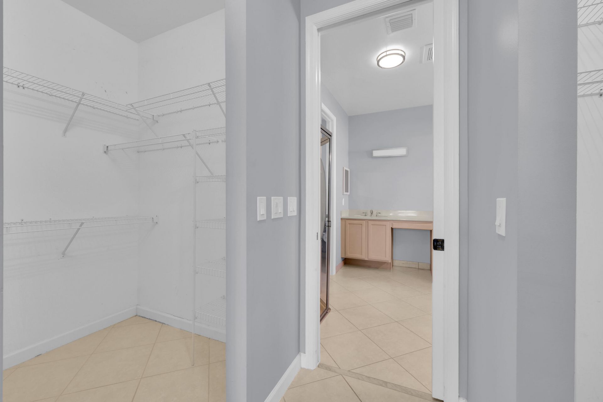 7041 SE Bay Hill Drive, Stuart, FL 34997 Photo