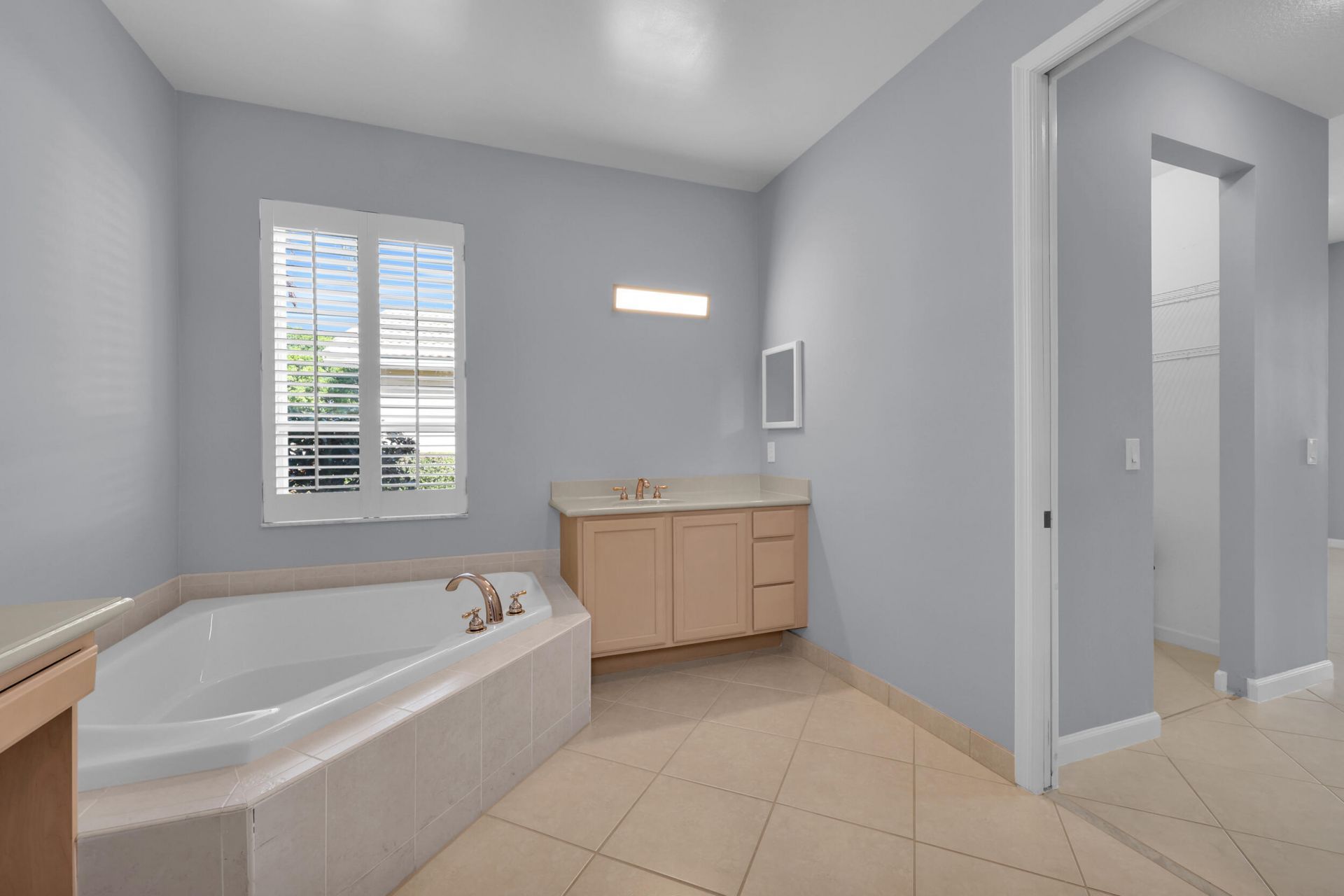 7041 SE Bay Hill Drive, Stuart, FL 34997 Photo