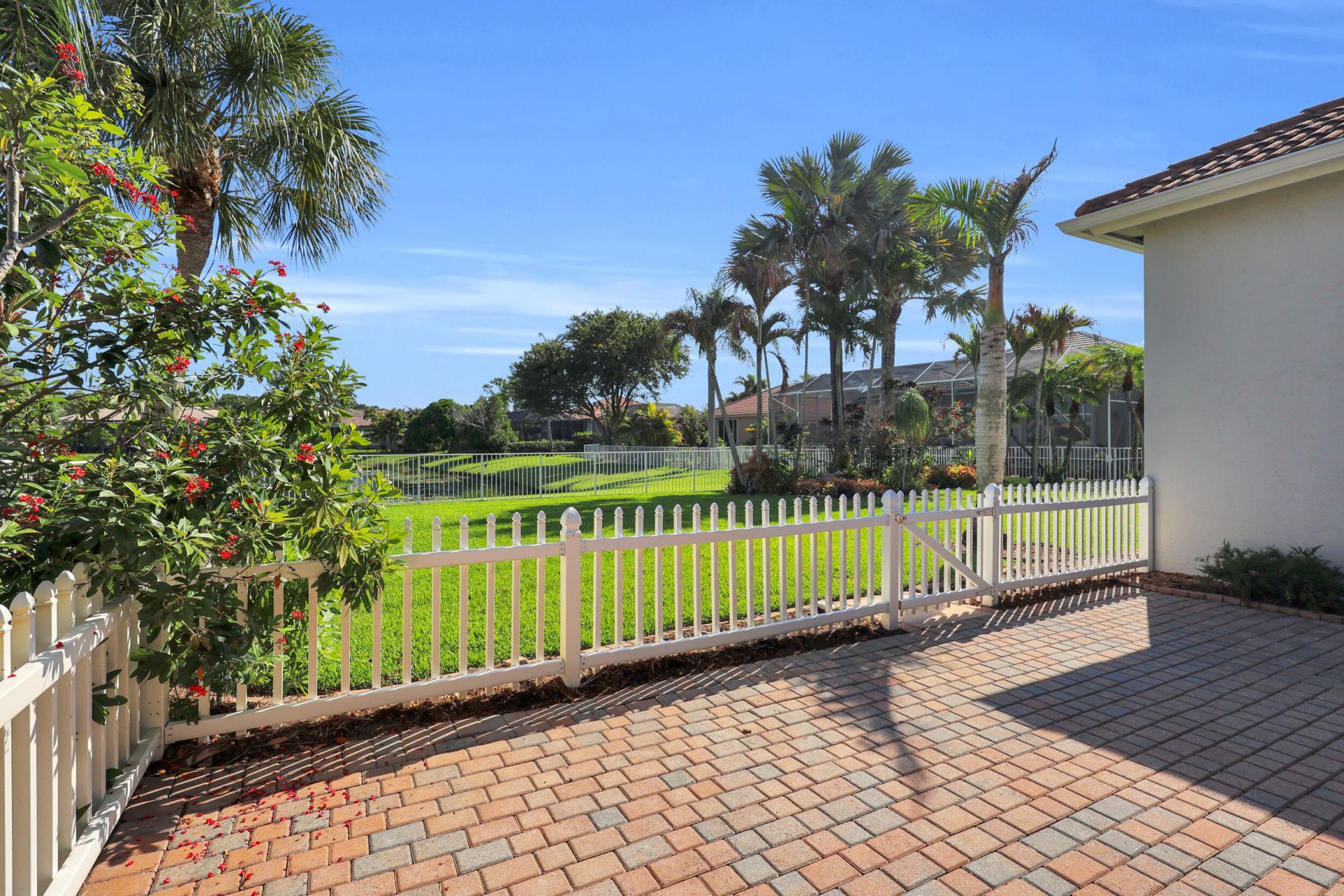 7041 SE Bay Hill Drive, Stuart, FL 34997 Photo