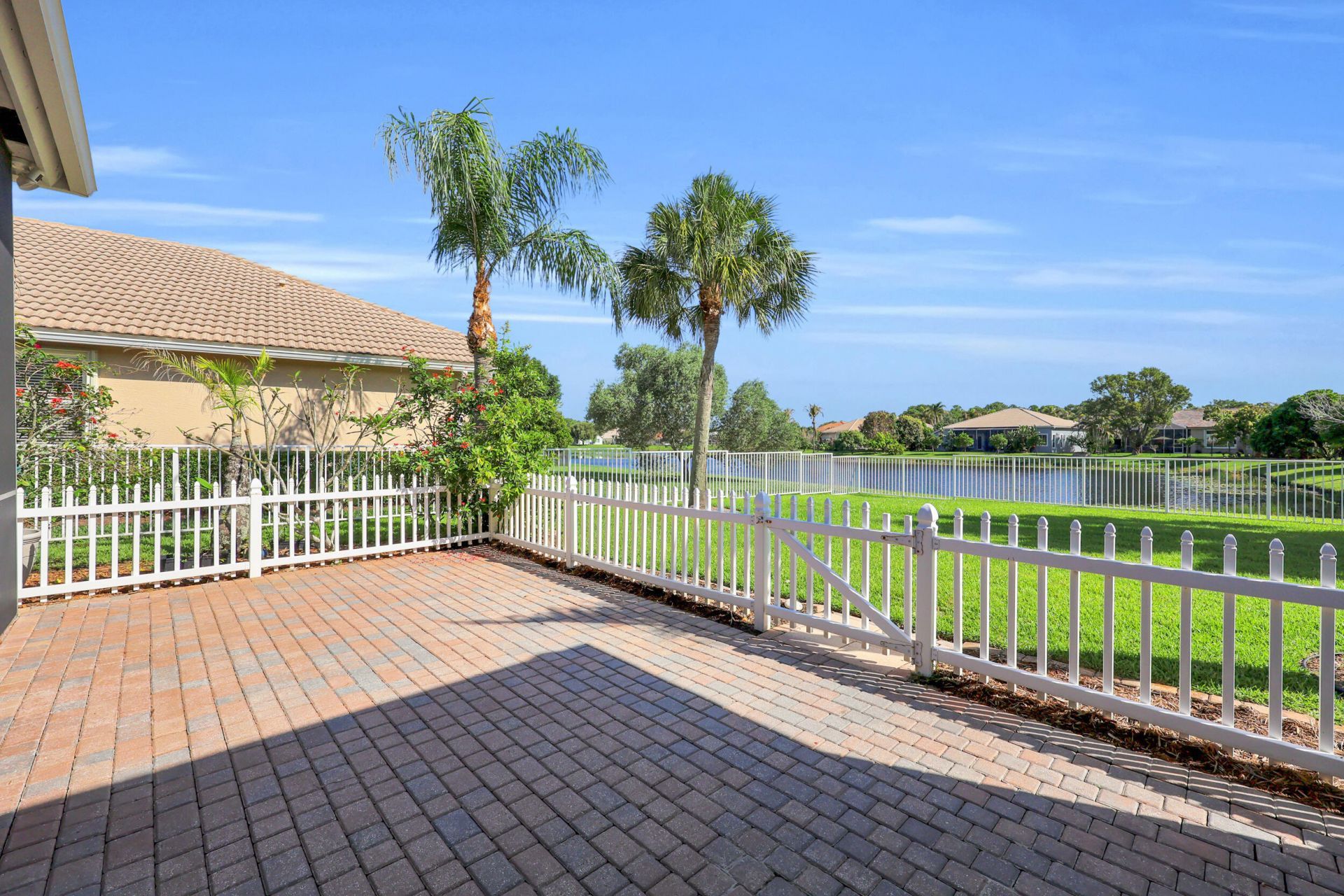 7041 SE Bay Hill Drive, Stuart, FL 34997 Photo