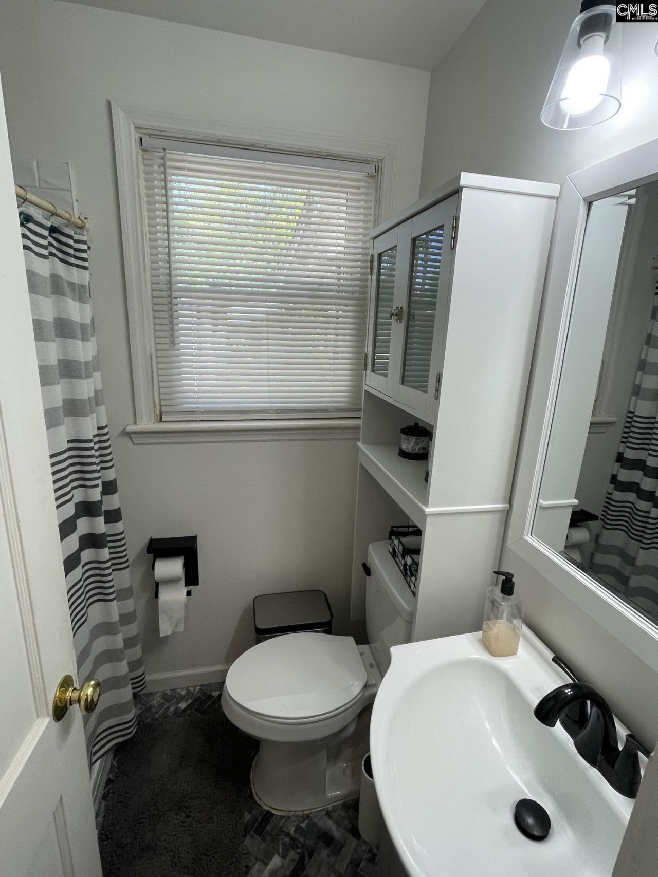 2434 Paxton Street  Photo 15