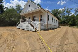 1116 Nazareth Road  photo 4