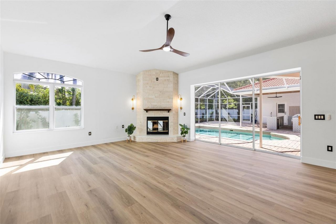 1534 E Lake Woodlands Parkway, Oldsmar, FL 34677 Photo