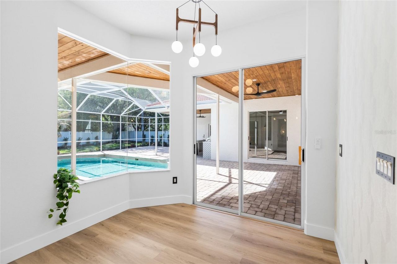 1534 E Lake Woodlands Parkway, Oldsmar, FL 34677 Photo