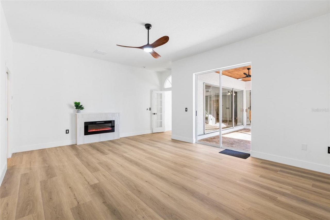 1534 E Lake Woodlands Parkway, Oldsmar, FL 34677 Photo