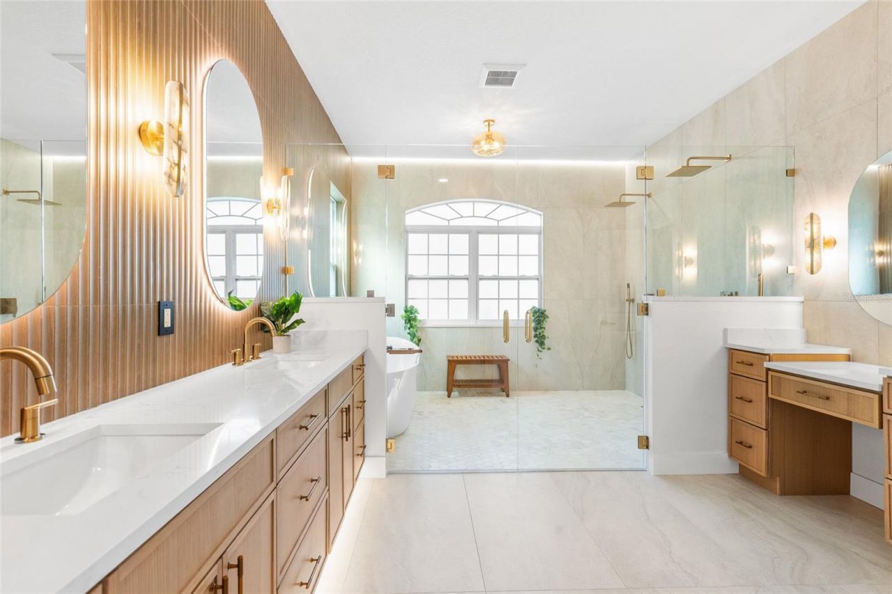1534 E Lake Woodlands Parkway, Oldsmar, FL 34677 Photo