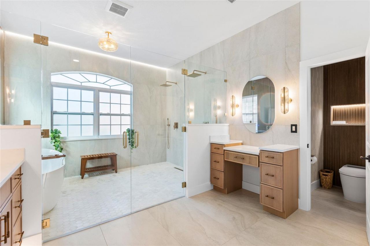 1534 E Lake Woodlands Parkway, Oldsmar, FL 34677 Photo