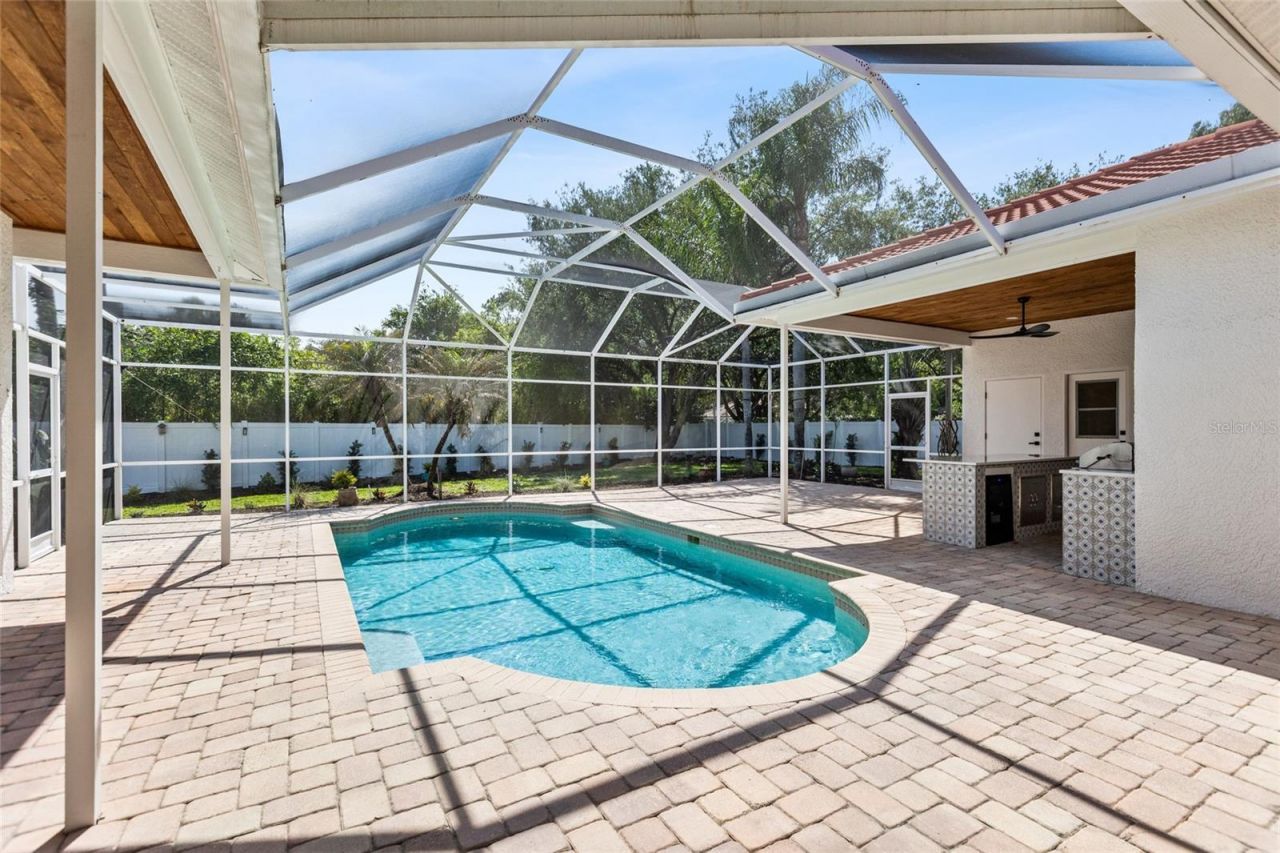 1534 E Lake Woodlands Parkway, Oldsmar, FL 34677 Photo