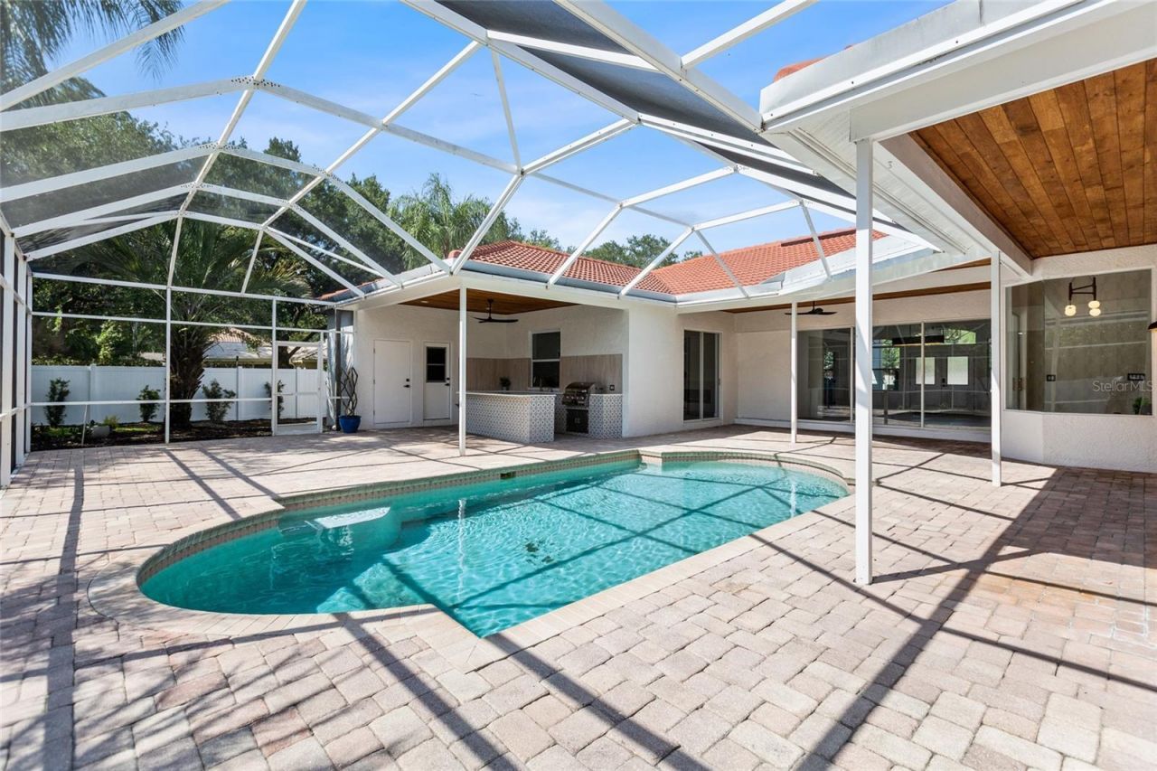 1534 E Lake Woodlands Parkway, Oldsmar, FL 34677 Photo