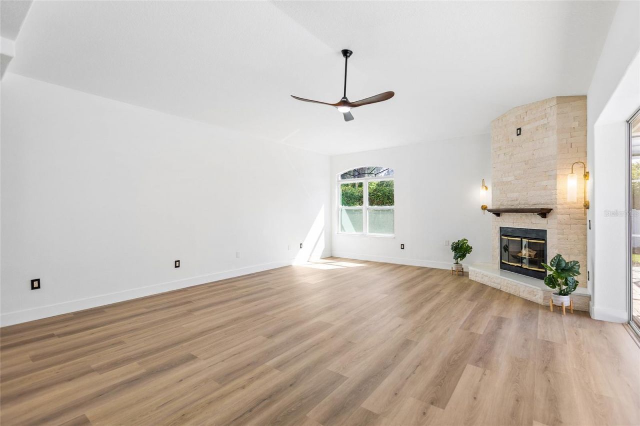 1534 E Lake Woodlands Parkway, Oldsmar, FL 34677 Photo