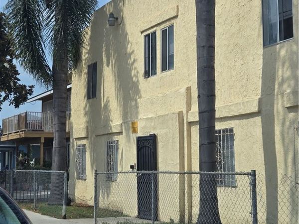1777 Cerritos Avenue, Unit 3, Long Beach, CA 90813