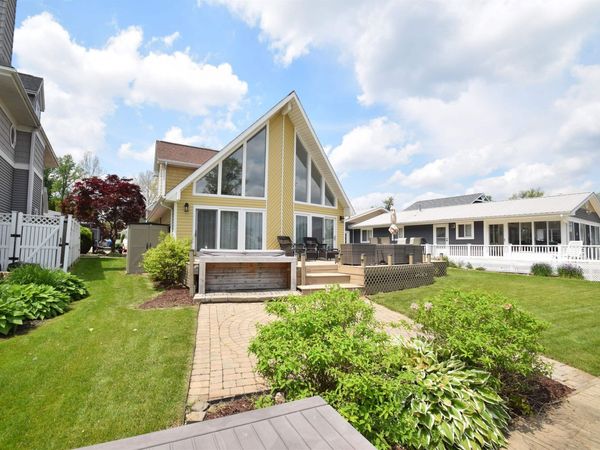 10272 SOUTH CHANNEL Drive, Syracuse, IN 46567